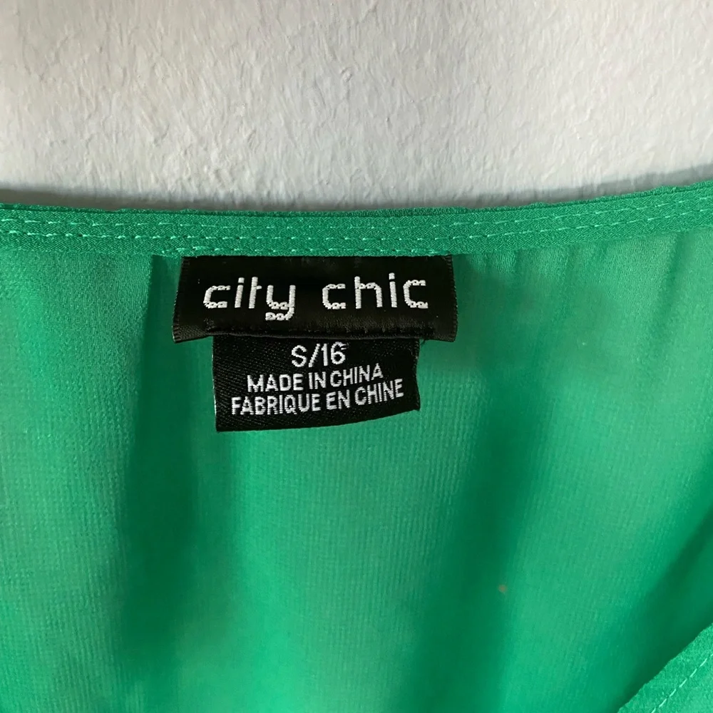 🛑SOLD City Chic Green Cinched Drawn Up Dress - Picture 6 of 11